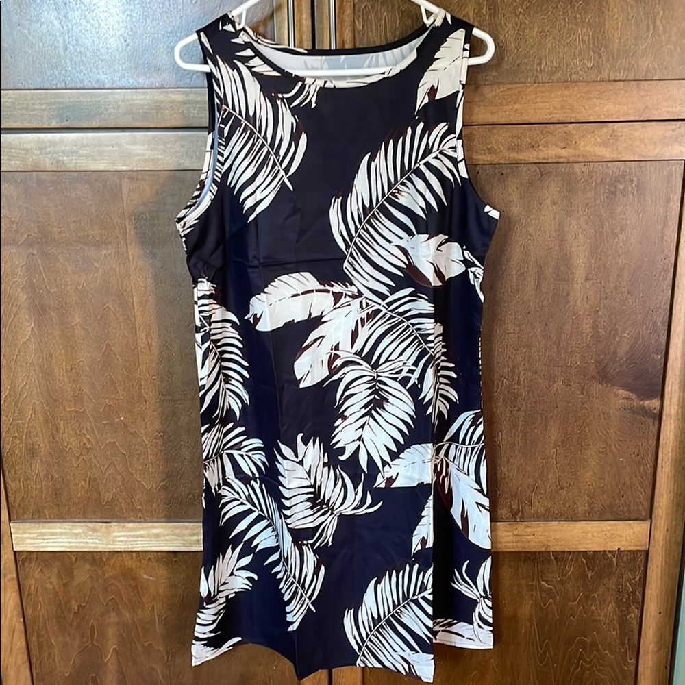 Black and Cream Leaf Print Sleeveless Dress